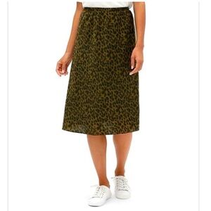 Banana Republic Olive green satin leopard print lined midi skirt M Corpore